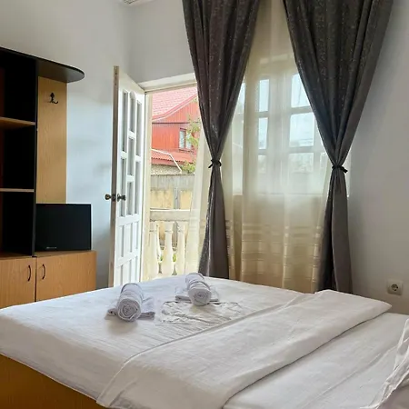 Casa Elenisse * Două Mai