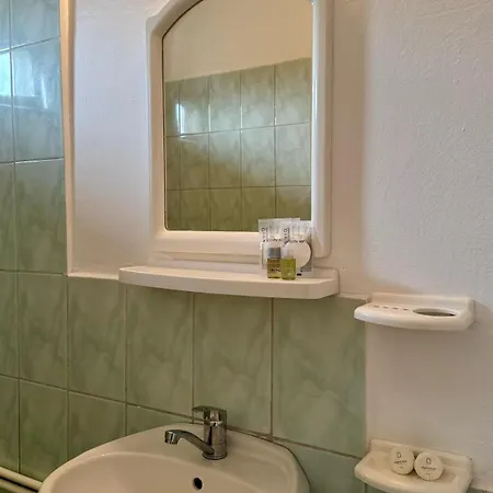 Gasthuis Casa Elenisse Două Mai